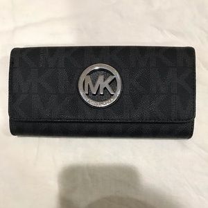 Michael Kors Clutch
